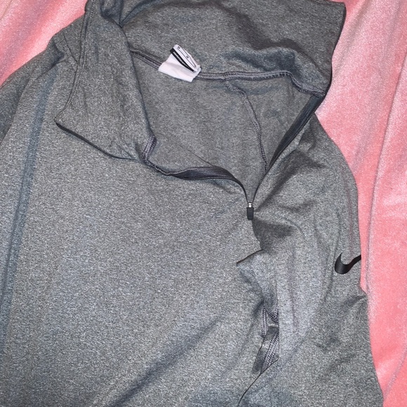 gray Nike athletic top - Picture 2 of 5